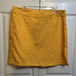 NWT RipSkirt Hawaii Skirt Size XL  Damask Citrus Print Wrap Yellow White